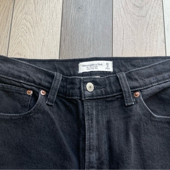 Abercrombie&Fitch Black High-Waisted Jeans - Picture 2 of 7